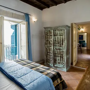 Apartment Trevi Fountain, Rome